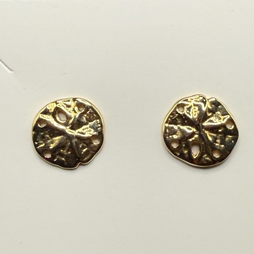 Gold SandDollar Stud Earrings Pretty